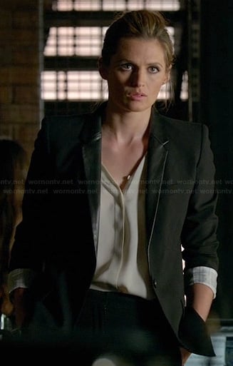 Beckett’s black blazer with leather lapel on Castle