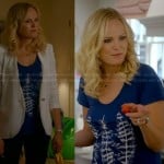 Kate’s blue feather tee and white blazer on Trophy Wife