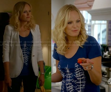 Kate's blue feather tee and white blazer on Trophy Wife