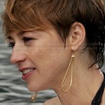 Margaux’s gold knotted drop earrings on Revenge