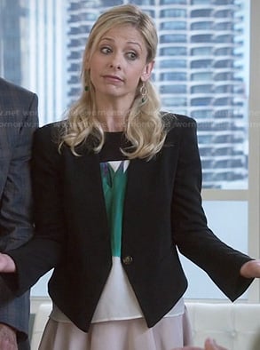 Sydney's green printed top and black blazer on The Crazy Ones