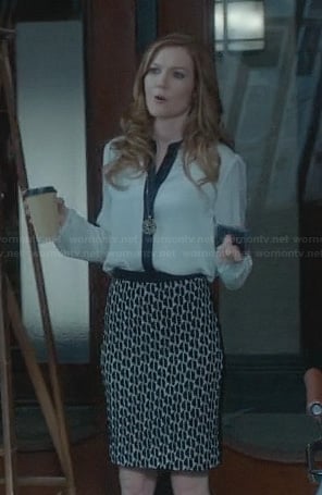 Abby's printed skirt and contrast placket blouse on Scandal