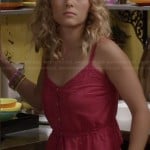 Carrie’s pink button front cami and yellow printed shorts on The Carrie Diaries