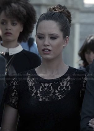 Olivia's black lace dress at Miranda's funeral on Ravenswood