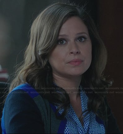 Quinn's blue geometric patterned blouse and colorblock cardigan on Scandal