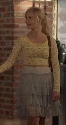 Scarlett’s yellow floral print crop top and tiered skirt on Nashville