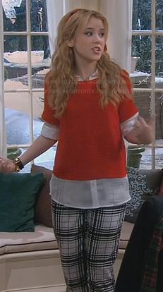 Lennox’s black and white checked pants on Melissa and Joey