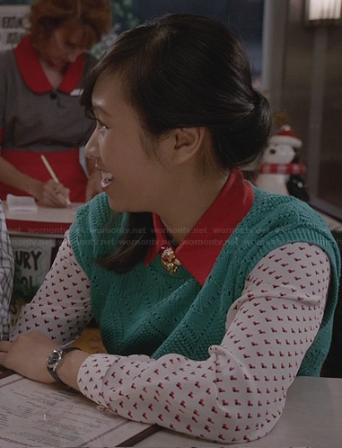 Mouse’s white heart print shirt and pointelle short sleeve sweater on The Carrie Diaries