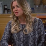 Penny’s grey snakeskin print sweater on The Big Bang Theory