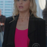 Sydney’s pink tank top and black leather sleeve jacket on The Crazy Ones