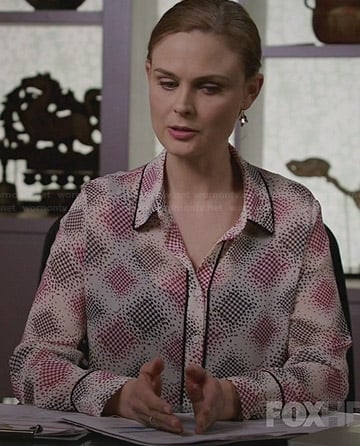 Brennan's white blouse with red and black print on Bones