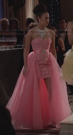 Donna’s pink open front prom dress on The Carrie Diaries