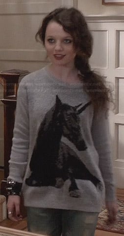 Dorrit's grey unicorn sweater on The Carrie Diaries