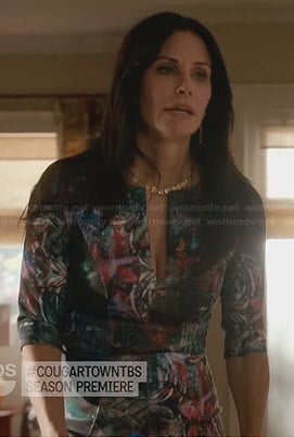 Jules’s printed split-neck dress on Cougar Town