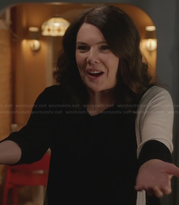 Sarah's black asymmetric colorblock sweater on Parenthood