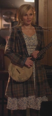 Scarlett’s blue floral dress and plaid coat on Nashville