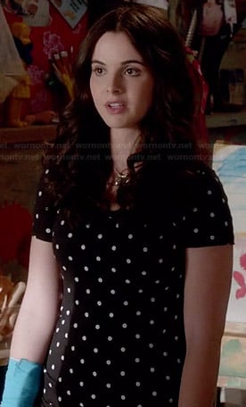 Bay's black and white polka dot tee on Switched at Birth