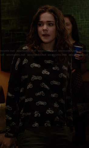 Callie’s motorcycle print top on The Fosters