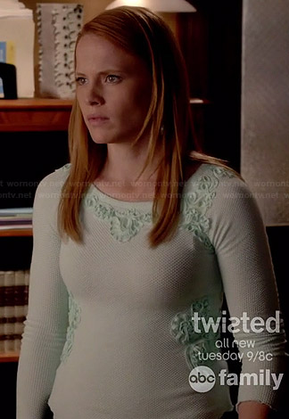 Daphne’s mint green textured top on Switched at Birth