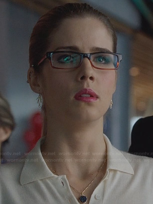 Felicity's white polo top and blue circle pendant necklace on Arrow