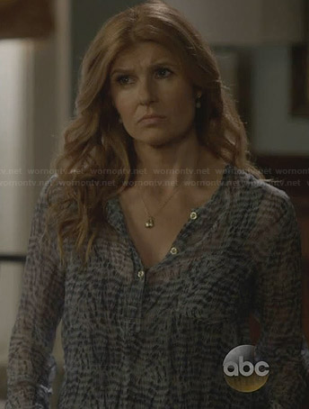 Rayna’s blue printed blouse on Nashville