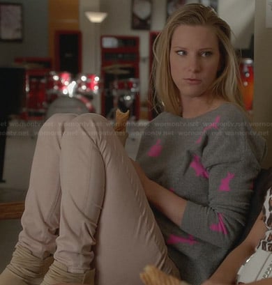 Brittany’s grey and pink bunny sweater on Glee
