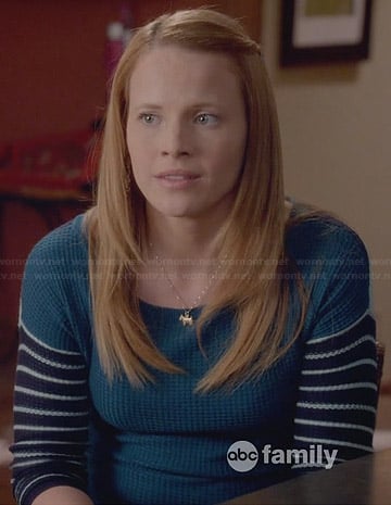 Daphne’s blue sweater with striped sleeves on Switched at Birth