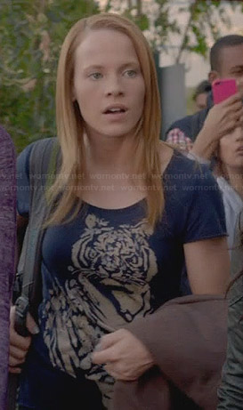 Daphne's blue tiger tee on Switched at Birth
