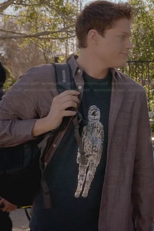 Emmett’s astronaut tee on Switched at Birth