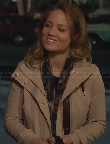 Julia's cream hooded jacket on Parenthood