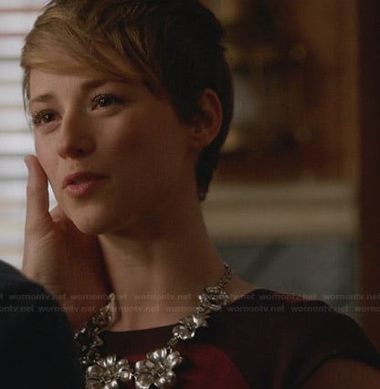 Margaux’s purple colorblock dress and silver flower necklace on Revenge