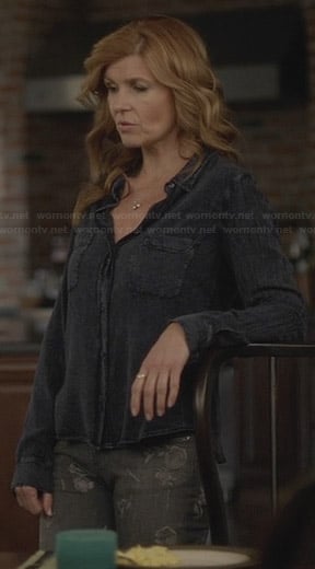 Rayna’s black denim shirt and grey floral jeans on Nashville