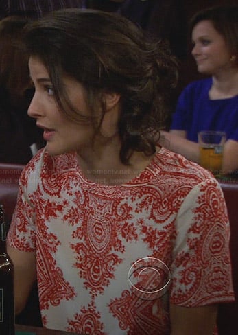Robin’s red and white printed top on How I Met Your Mother