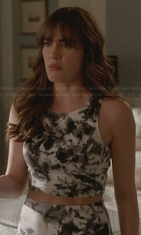 Charlotte's black and white floral crop top and skirt on Revenge
