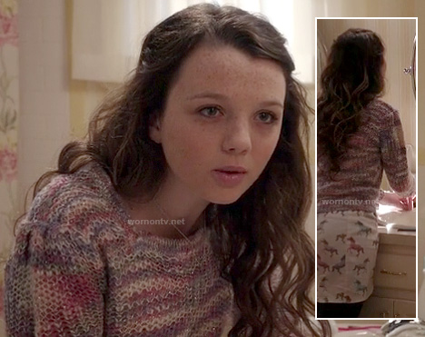 Dorrit's pink/purple marle knit sweater and horse print skirt on The Carrie Diaries