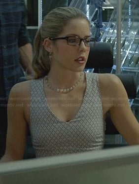 Felicity’s grey and white printed v-neck dress on Arrow