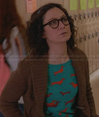 Irene's green dachshund tee on Bad Teacher