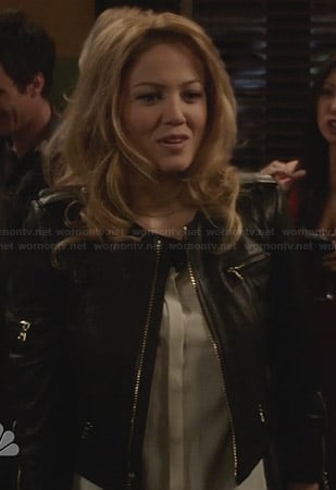 Julia's black cropped leather jacket on Parenthood