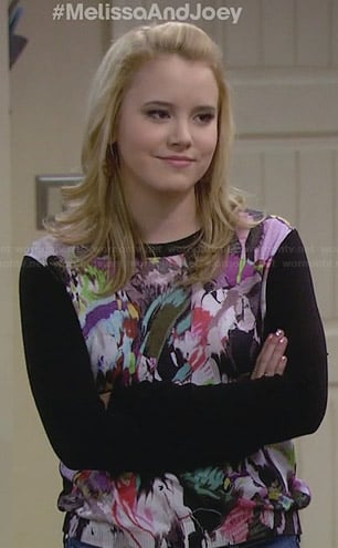 Lennox's black printed front sweater on Melissa and Joey