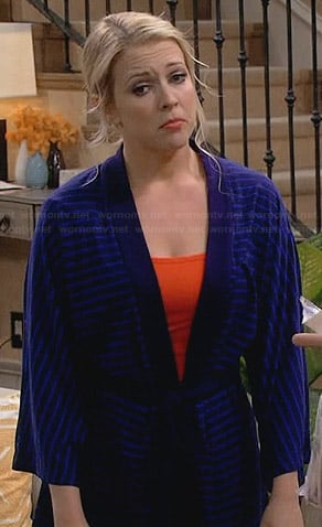 Mel's blue striped robe on Melissa and Joey