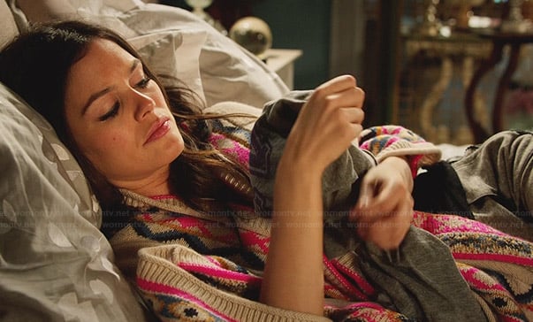 Zoe’s cream and pink patterned cardigan on Hart of Dixie