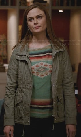 Brennan’s green tribal graphic sweater and parka on Bones