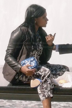 Mindy's black and white floral top and matching trousers on The Mindy Project