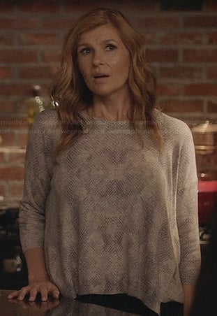 Rayna’s grey snake print loose fitting sweater on Nashville