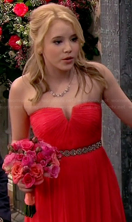 Lennox's bridesmaid dress on Melissa and Joey
