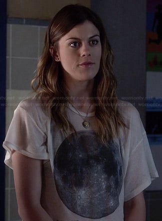 Paige's moon graphic tee on Pretty Little Liars