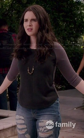 Bay’s ripped jeans and black baseball tee on Switched at Birth
