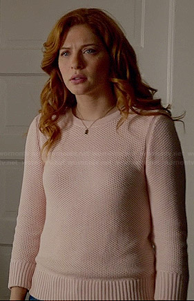 Julia's pink waffle knit sweater on Under the Dome