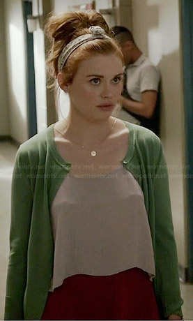 Lydia's red shorts, cropped cami and green cardigan on Teen Wolf