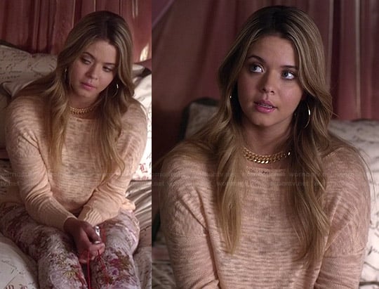 Ali’s peach burnout sweater and floral jeans on Pretty Little Liars